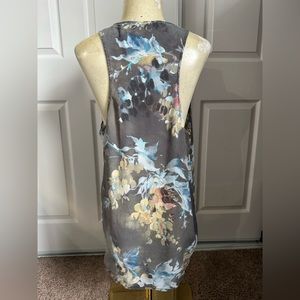 Like New!!! BEAUTIFUL Vintage Gaetano Navarra 100% silk racer back tank Sm/40